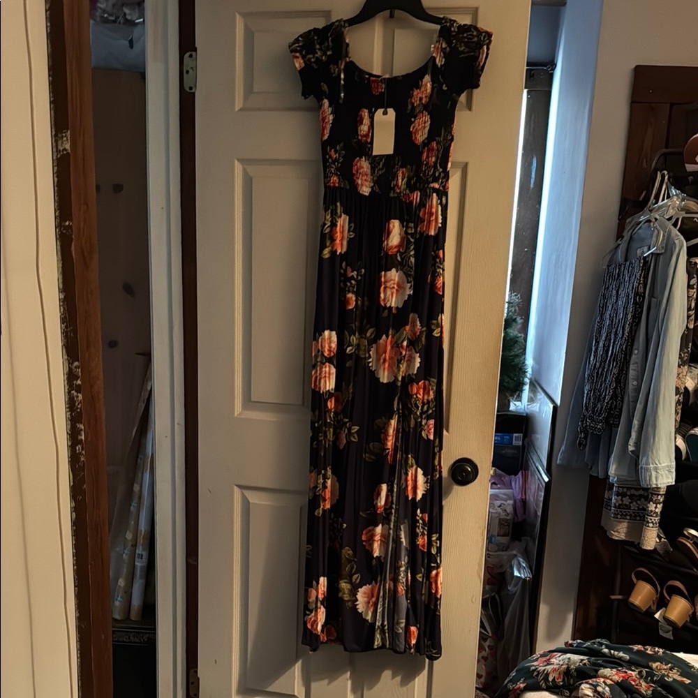 NWT Band of Gypsies  Navy Floral Dress With Pockets